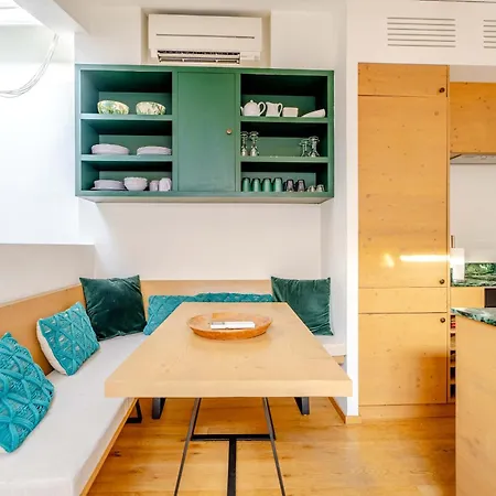 Apartment Le Cepoun L Old Village L Shellter-rentals Saint-Tropez